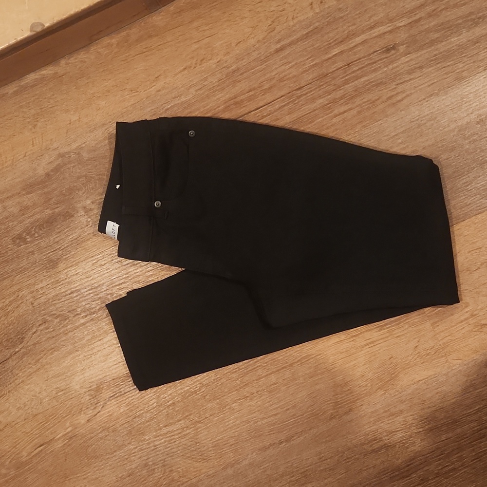 LOFT Black Curvy Skinny Jeans